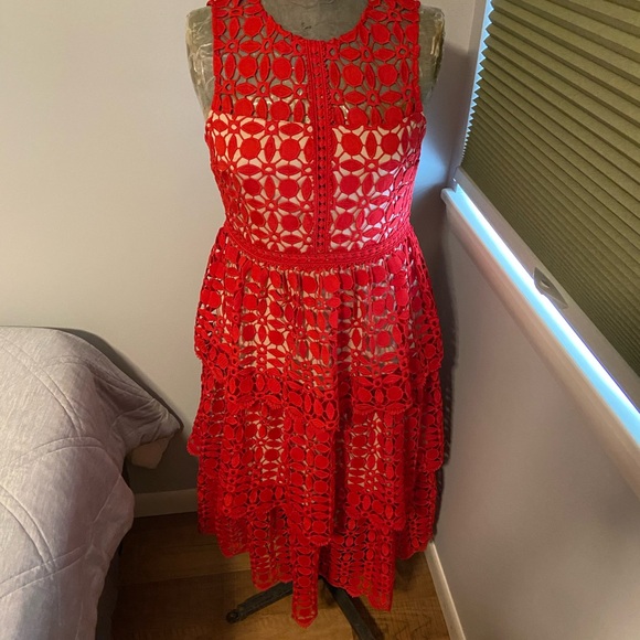 LULU’S Red Crocheted Sleeveless midi dress - Picture 5 of 12